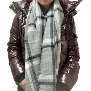 Grey black and white plaid thick scarf